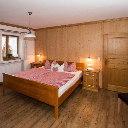 Gaestehaus Haller Krun Bagian luar foto