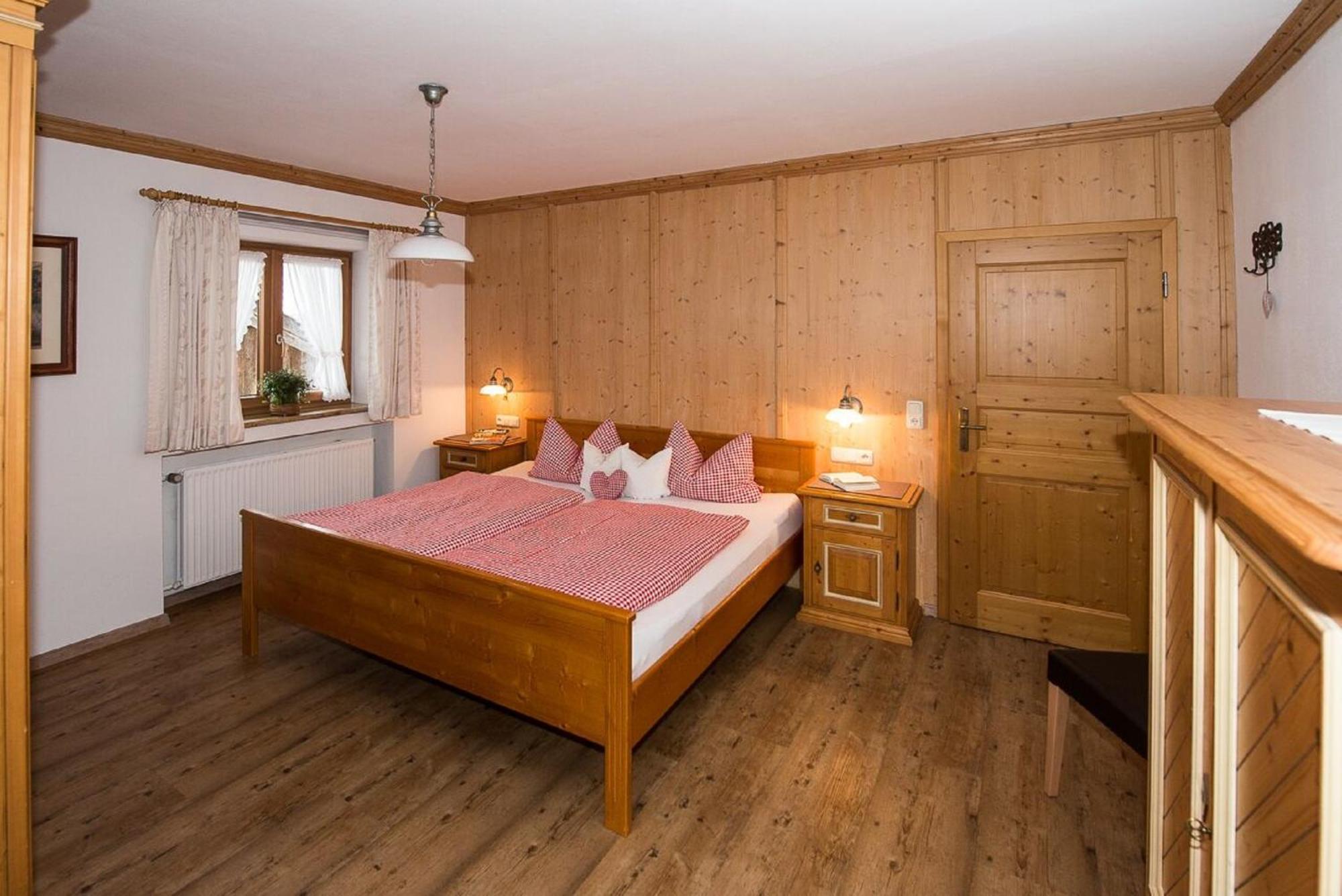 Gaestehaus Haller Krun Bagian luar foto